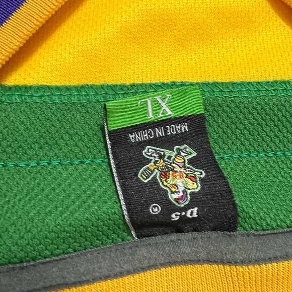 Authentic Charlie Conway Mighty Ducks Hockey Jersey XL Embroidered Fight Strap - Picture 8 of 10